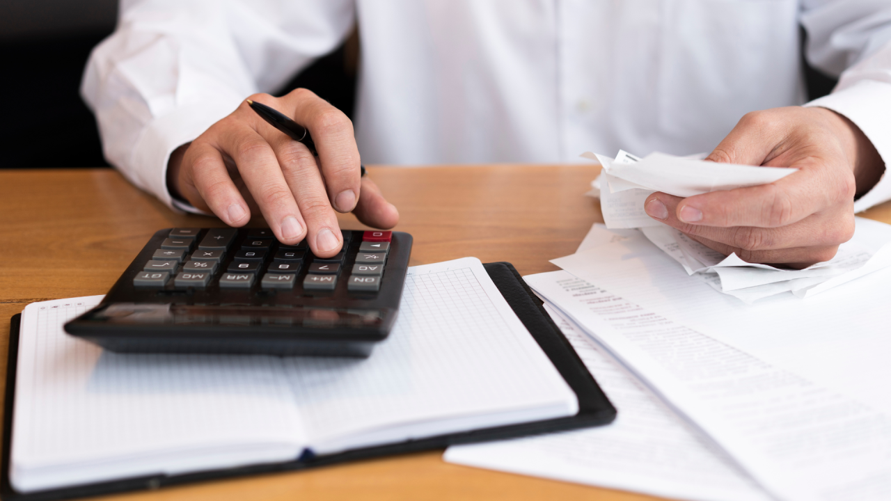 How to Use Cost Disclosure to Win Over Clients