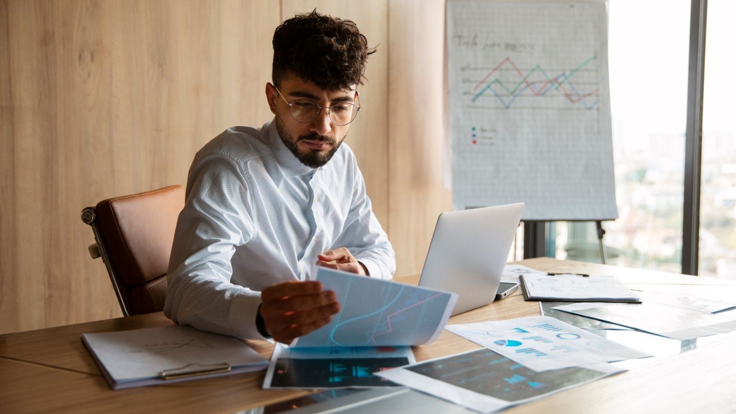 Why Financial Advisers Should Delegate Admin Tasks Now