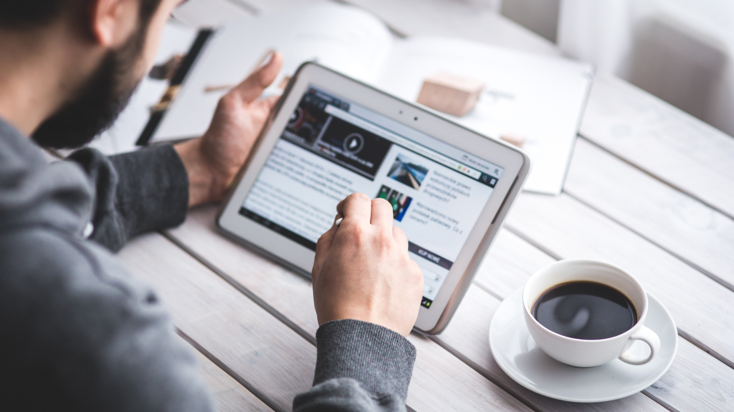 How Financial Advisers Can Build Trust with Content